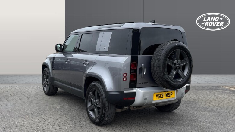 Land Rover Defender 3.0 D200 SE 110 5dr Auto Diesel Estate